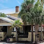 Palm Villa Hostel